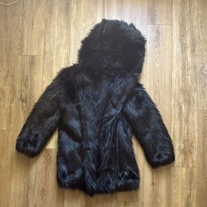 Spirithoods Black Wolf coat size Sm